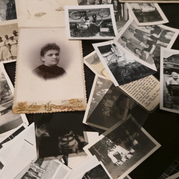 Vintage Black and White Photo Collection - Picture 14 of 16